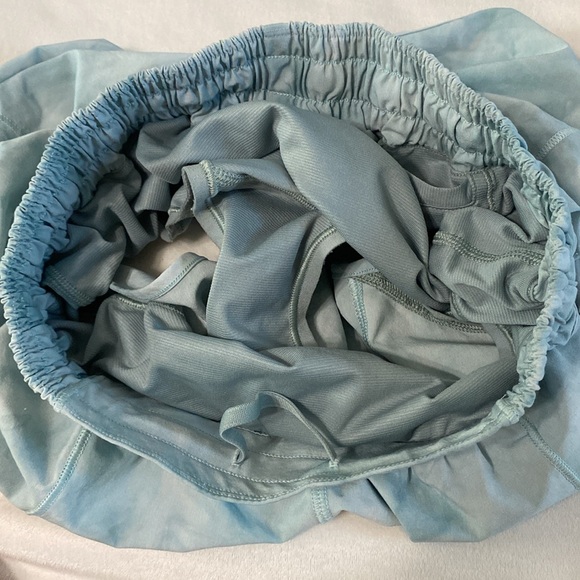 Lululemon Hotty Hot Low-Rise Lined Short - Picture 10 of 11